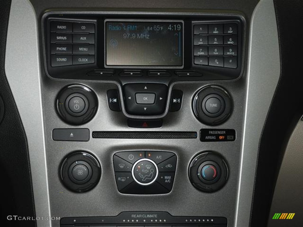 2012 Ford Explorer FWD Controls Photo #57419165