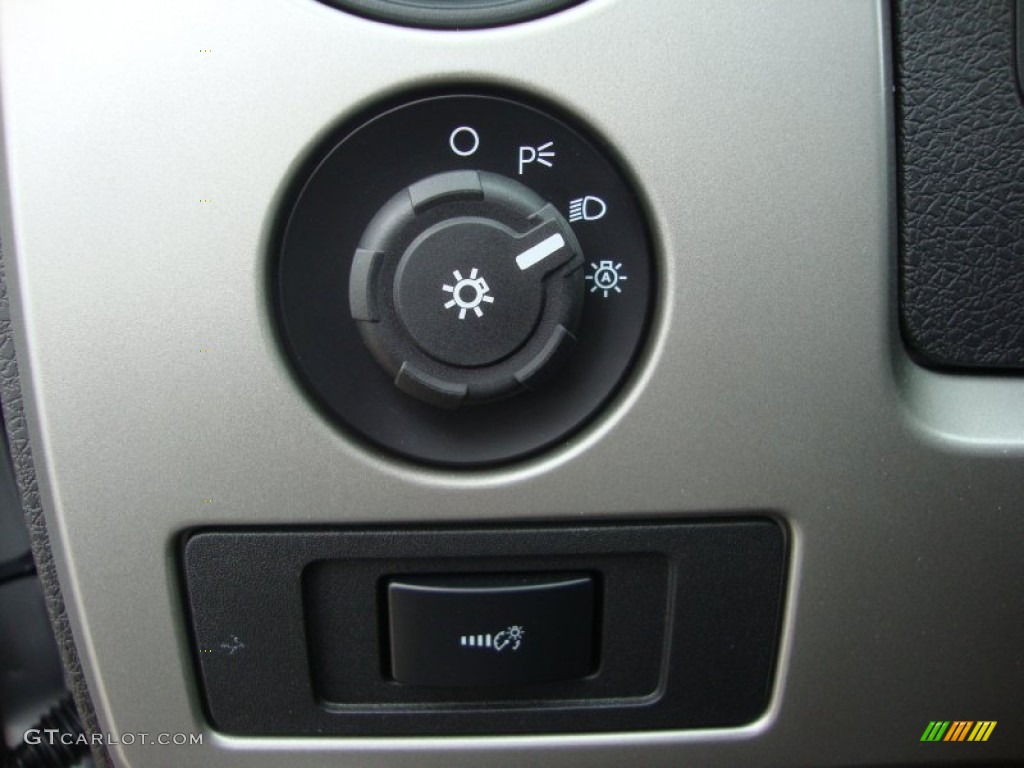 2012 Ford F150 SVT Raptor SuperCrew 4x4 Controls Photo #57423020