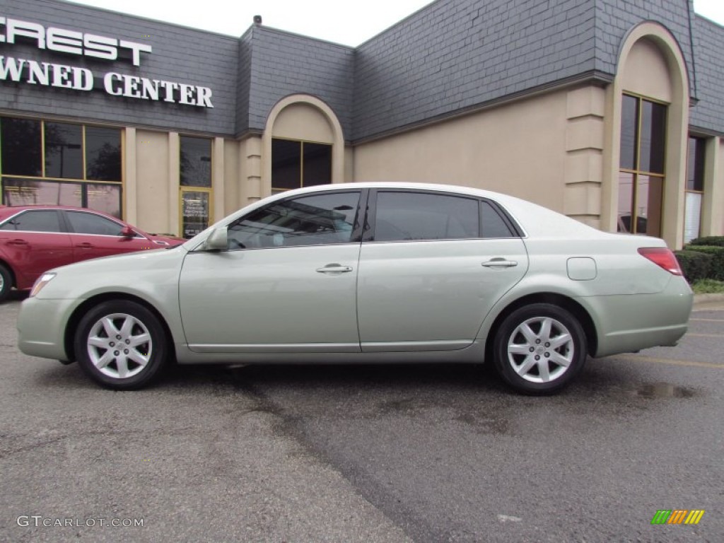 Silver Pine Mica Toyota Avalon