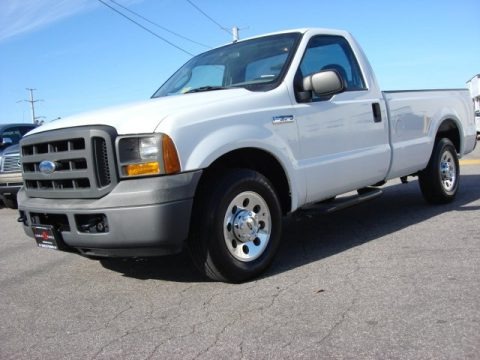 2005 Ford F250 Super Duty XL Regular Cab Data, Info and Specs