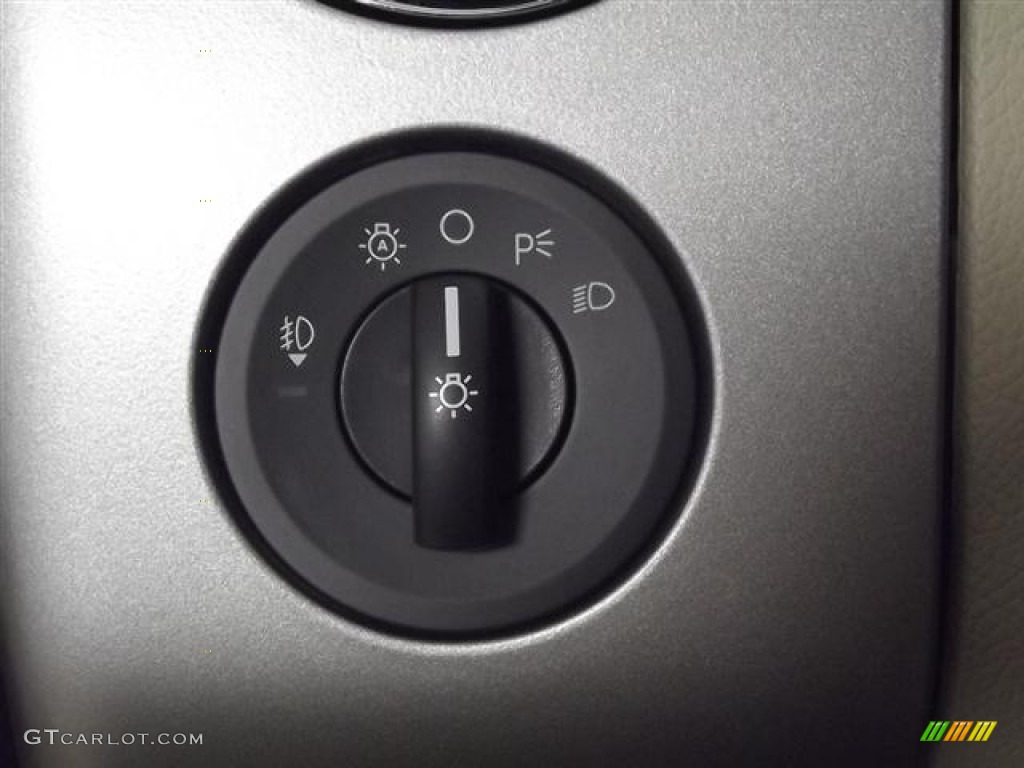 2012 Ford Expedition XLT Controls Photo #57425405