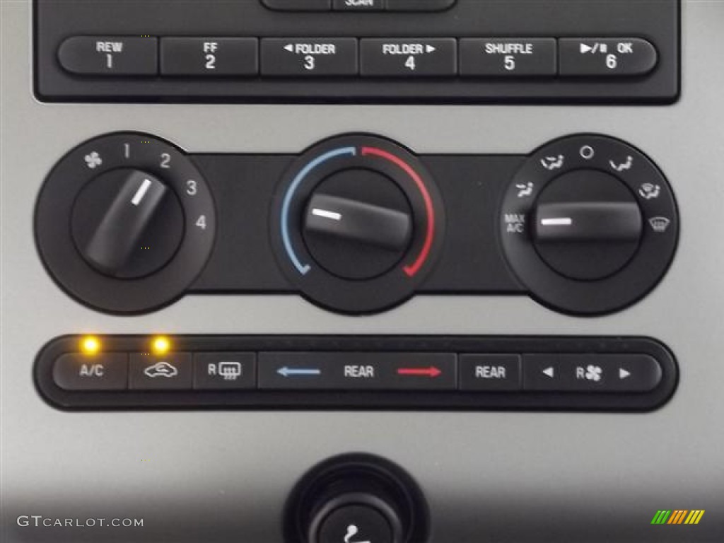2012 Ford Expedition XL Controls Photos