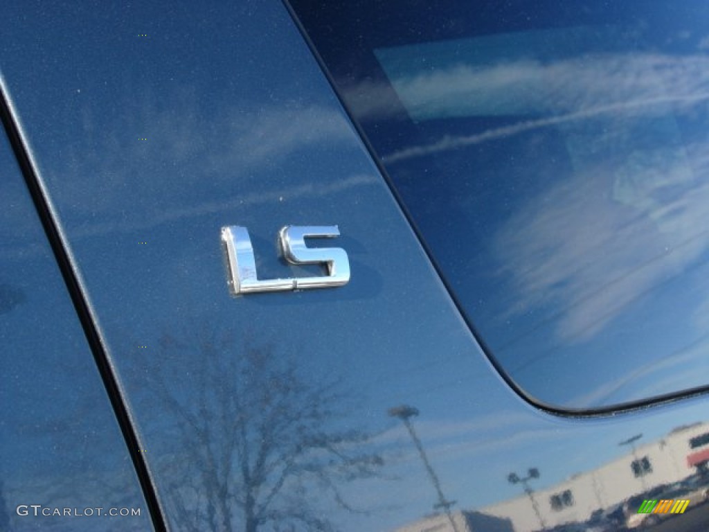 2008 Chevrolet Tahoe LS 4x4 Marks and Logos Photos