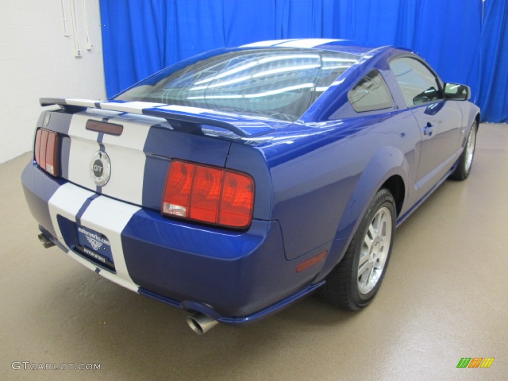 2005 Mustang GT Premium Coupe - Sonic Blue Metallic / Dark Charcoal photo #9