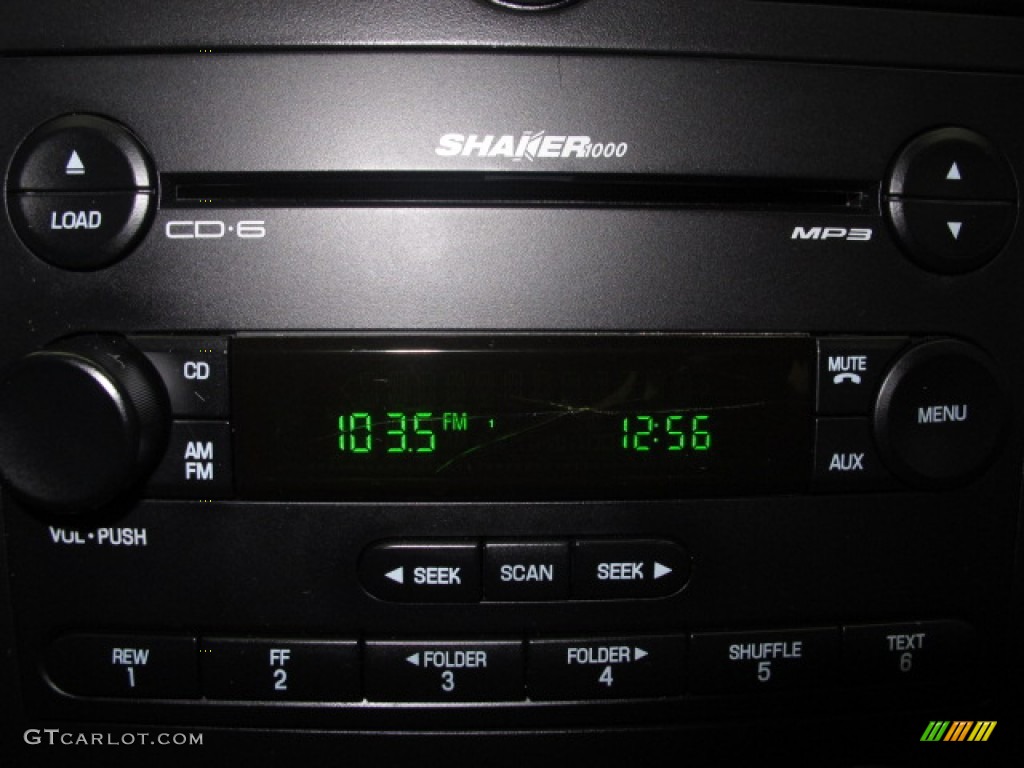 2005 Ford Mustang GT Premium Coupe Audio System Photo #57429437
