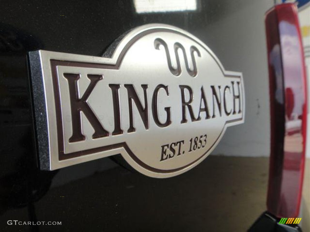 2012 Ford Expedition EL King Ranch Marks and Logos Photos
