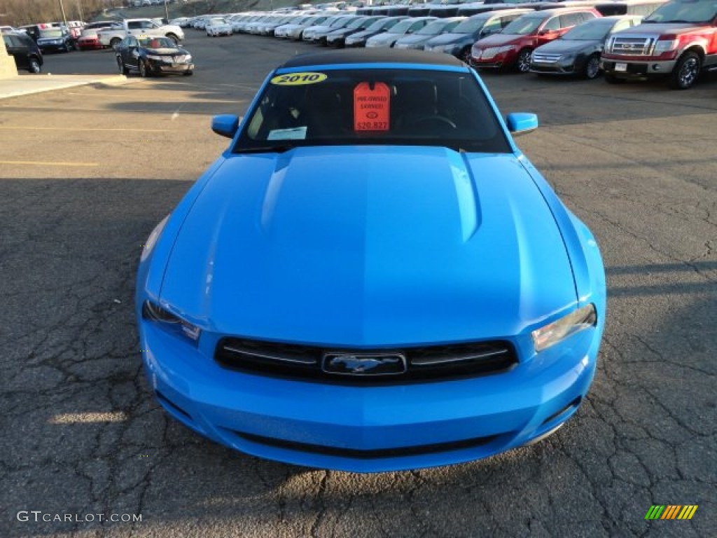 2010 Mustang V6 Premium Convertible - Grabber Blue / Charcoal Black photo #7