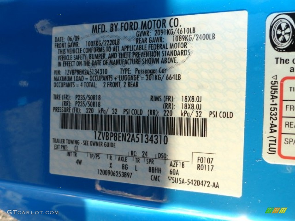 2010 Mustang V6 Premium Convertible - Grabber Blue / Charcoal Black photo #19