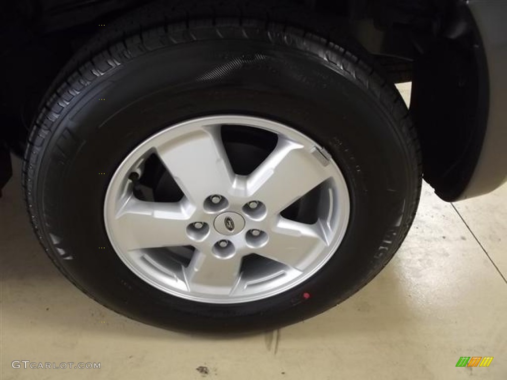 2012 Ford Escape XLS Wheel Photos