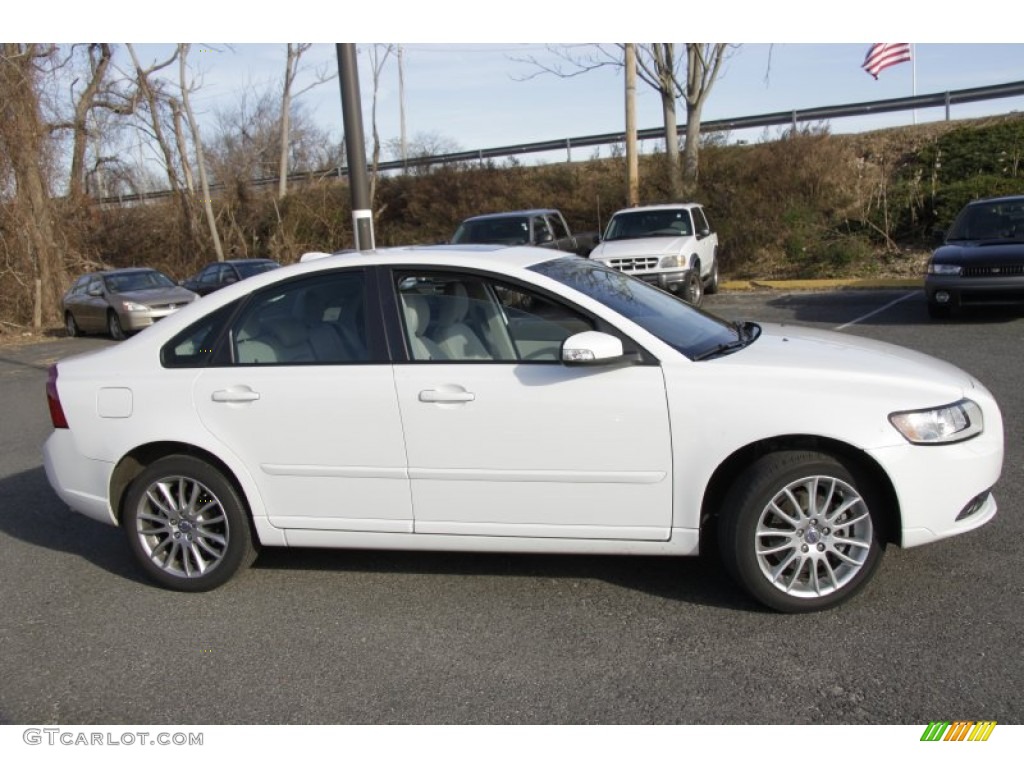 2008 Volvo S40 T5 AWD Exterior Photos