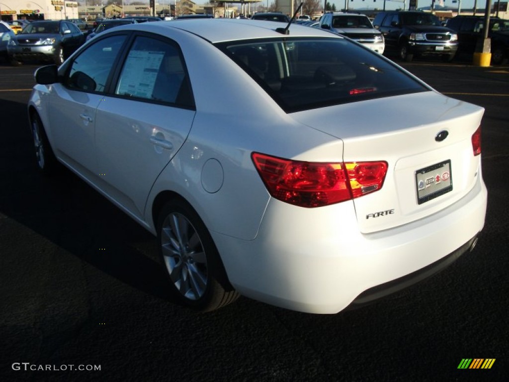 2012 Forte SX - Clear White / Stone photo #5