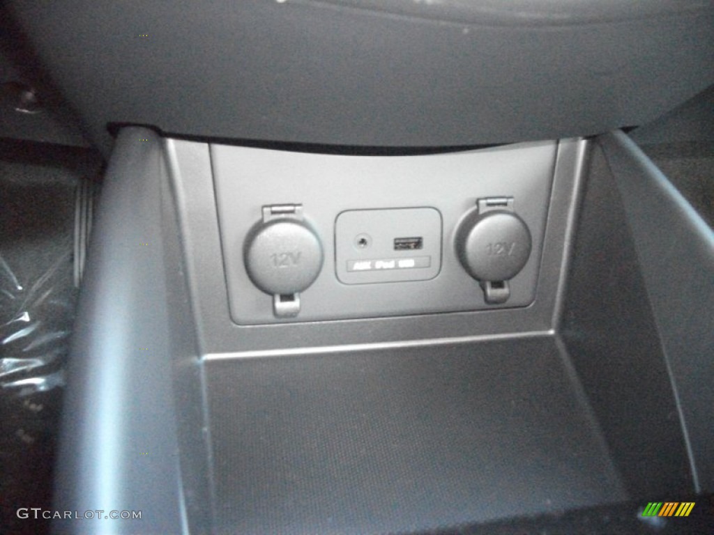 2012 Forte SX - Clear White / Stone photo #17