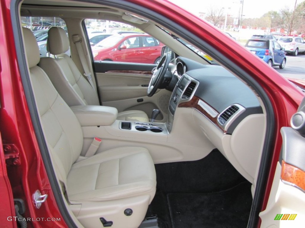 2011 Grand Cherokee Limited - Inferno Red Crystal Pearl / Black/Light Frost Beige photo #20