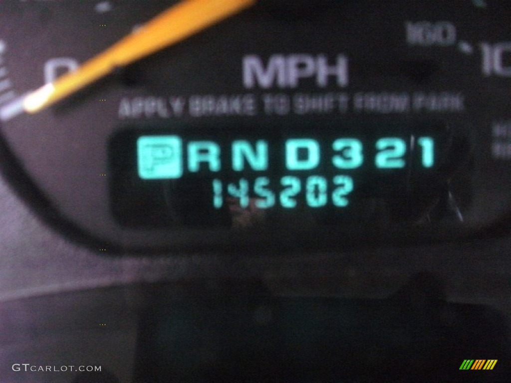 2000 Silverado 2500 LT Extended Cab 4x4 - Onyx Black / Medium Gray photo #26