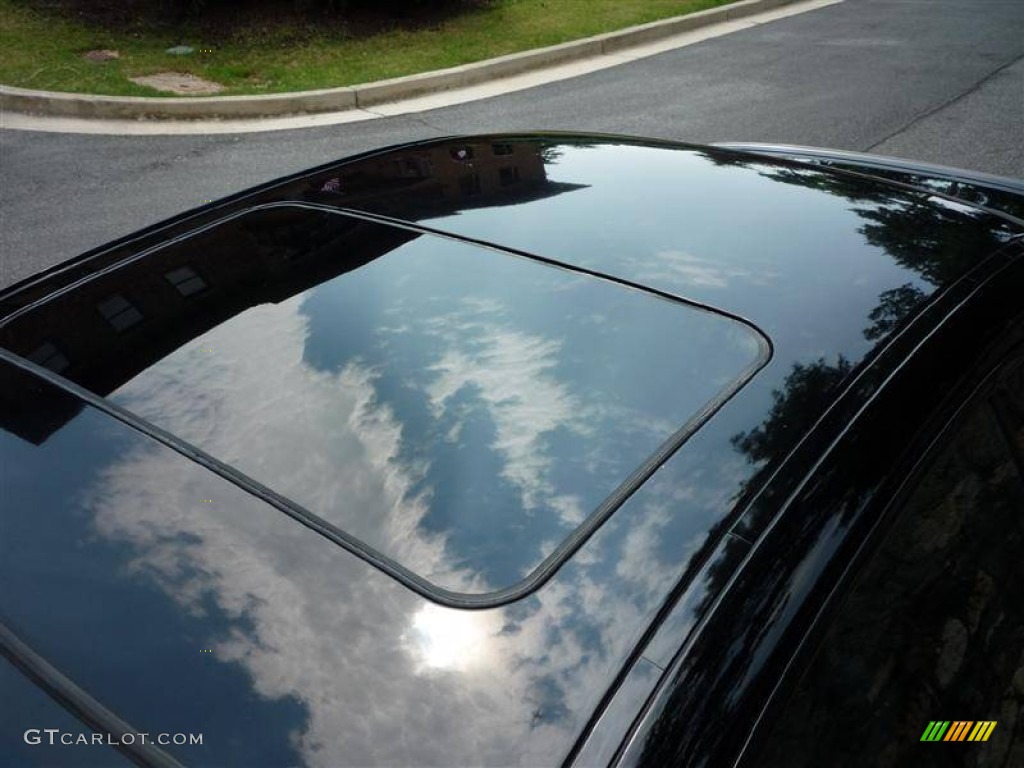 2005 BMW 3 Series 330i Coupe Sunroof Photos