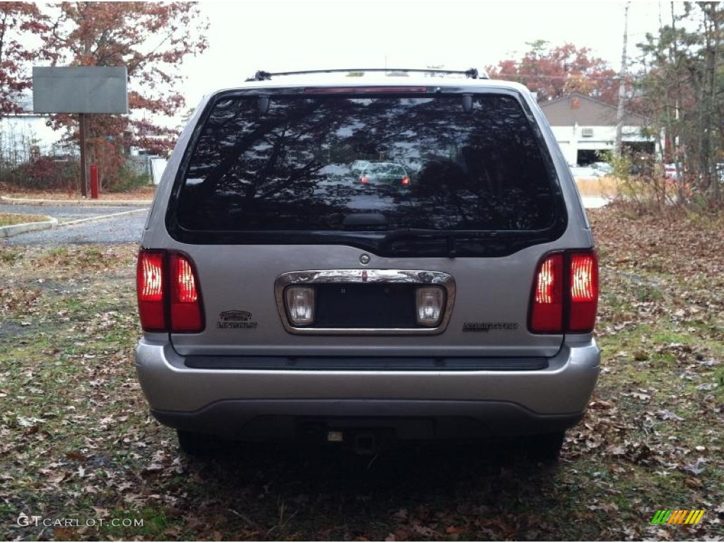 2000 Navigator 4x4 - Silver Metallic / Medium Graphite photo #6