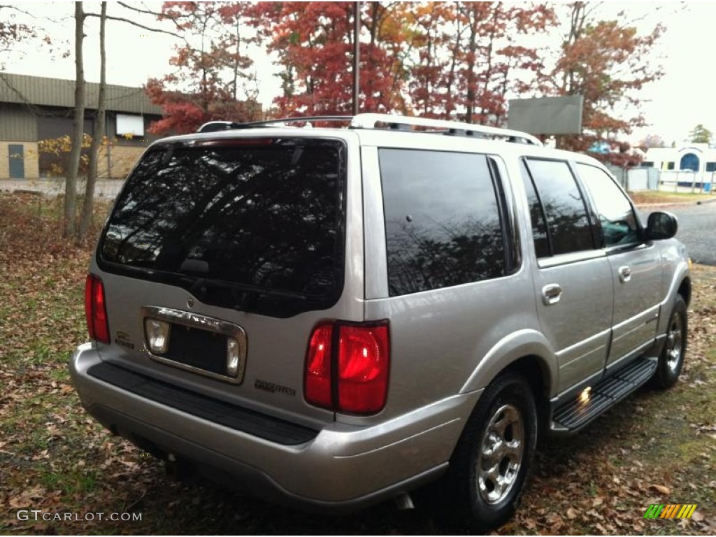2000 Navigator 4x4 - Silver Metallic / Medium Graphite photo #7