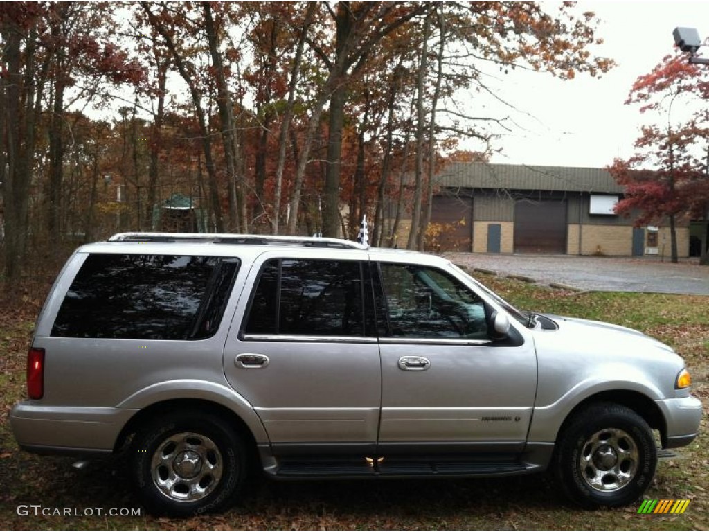 2000 Navigator 4x4 - Silver Metallic / Medium Graphite photo #8
