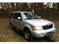 2000 Silver Metallic Lincoln Navigator 4x4  photo #9