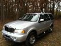 2000 Silver Metallic Lincoln Navigator 4x4  photo #10