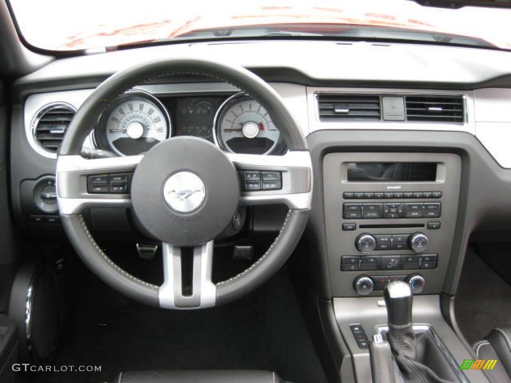 2010 Ford Mustang GT Premium Coupe Charcoal Black Dashboard Photo #57456106