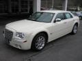 Stone White - 300 C HEMI Photo No. 2
