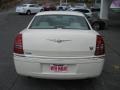 Stone White - 300 C HEMI Photo No. 7