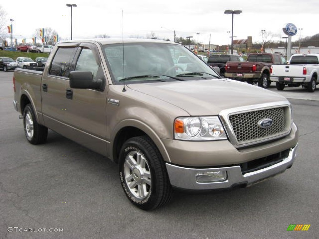 2004 F150 Lariat SuperCrew - Arizona Beige Metallic / Tan photo #5