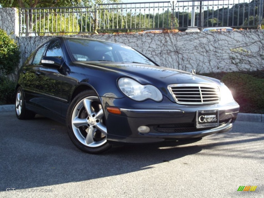 Capri Blue Metallic Mercedes-Benz C