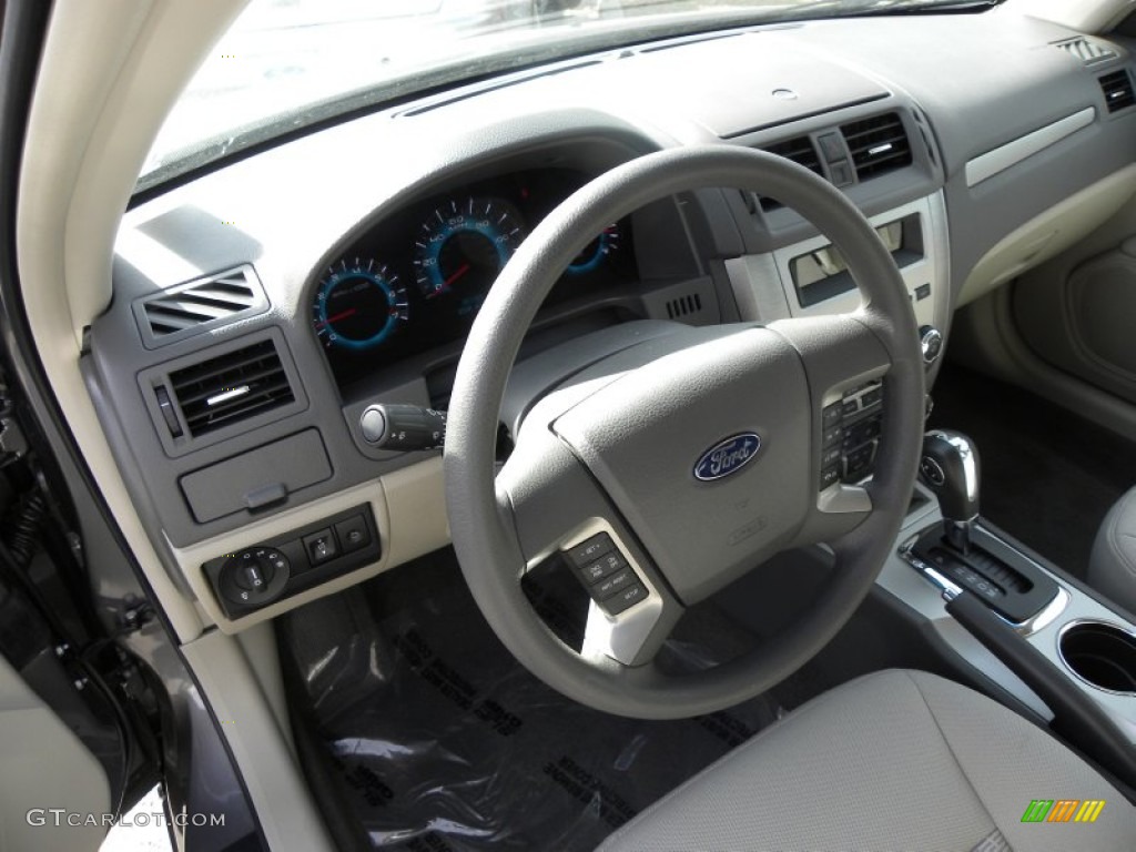 2011 Fusion SE V6 - Sterling Grey Metallic / Camel photo #4