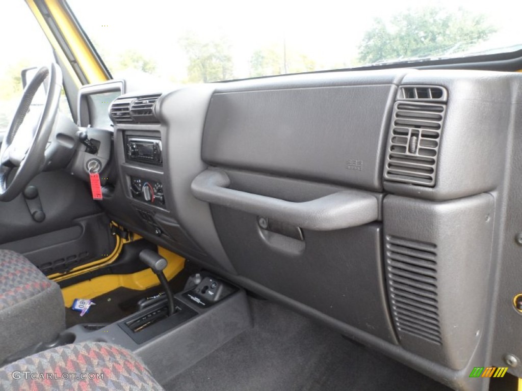 2000 Wrangler Sport 4x4 - Solar Yellow / Agate photo #24