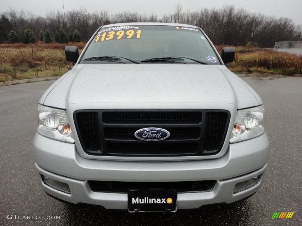 2005 F150 STX SuperCab - Silver Metallic / Medium Flint Grey photo #12