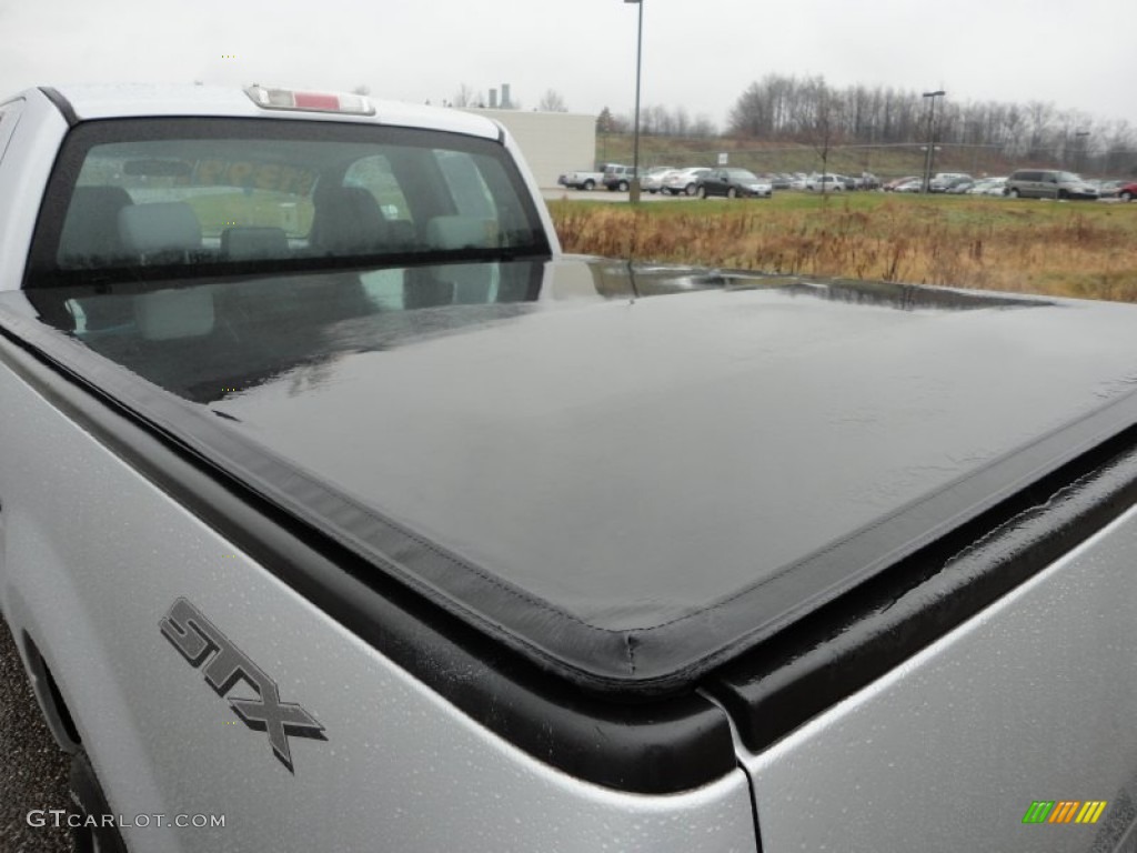 2005 F150 STX SuperCab - Silver Metallic / Medium Flint Grey photo #15