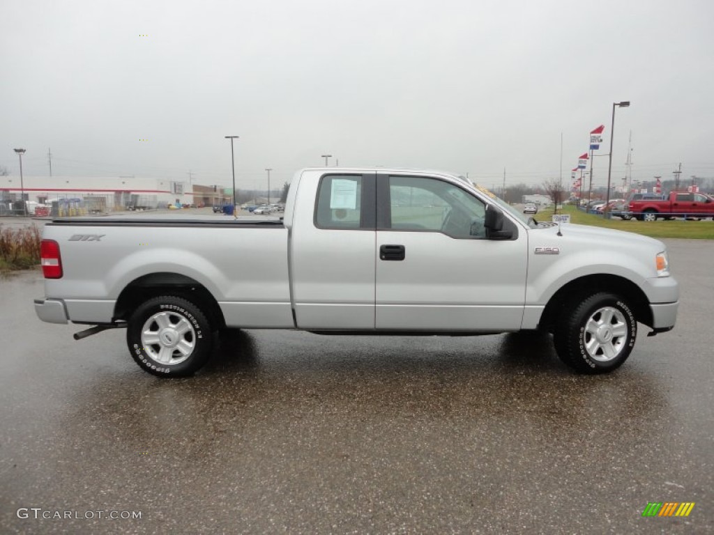 2005 F150 STX SuperCab - Silver Metallic / Medium Flint Grey photo #19