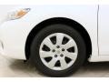 Super White - Camry LE Photo No. 17