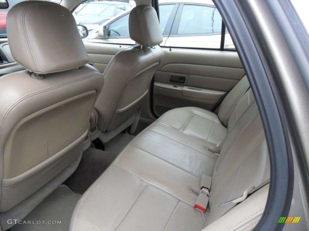 2005 Crown Victoria LX - Arizona Beige Metallic / Medium Parchment photo #15