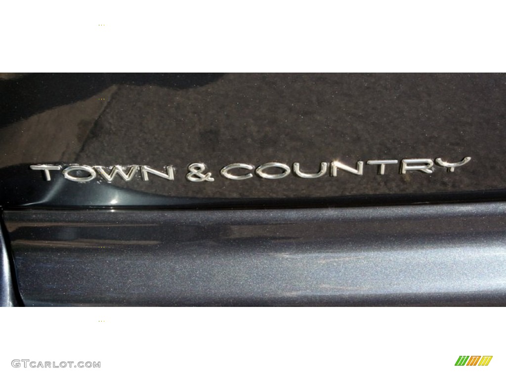 2001 Town & Country Limited AWD - Steel Blue Pearl / Taupe photo #18