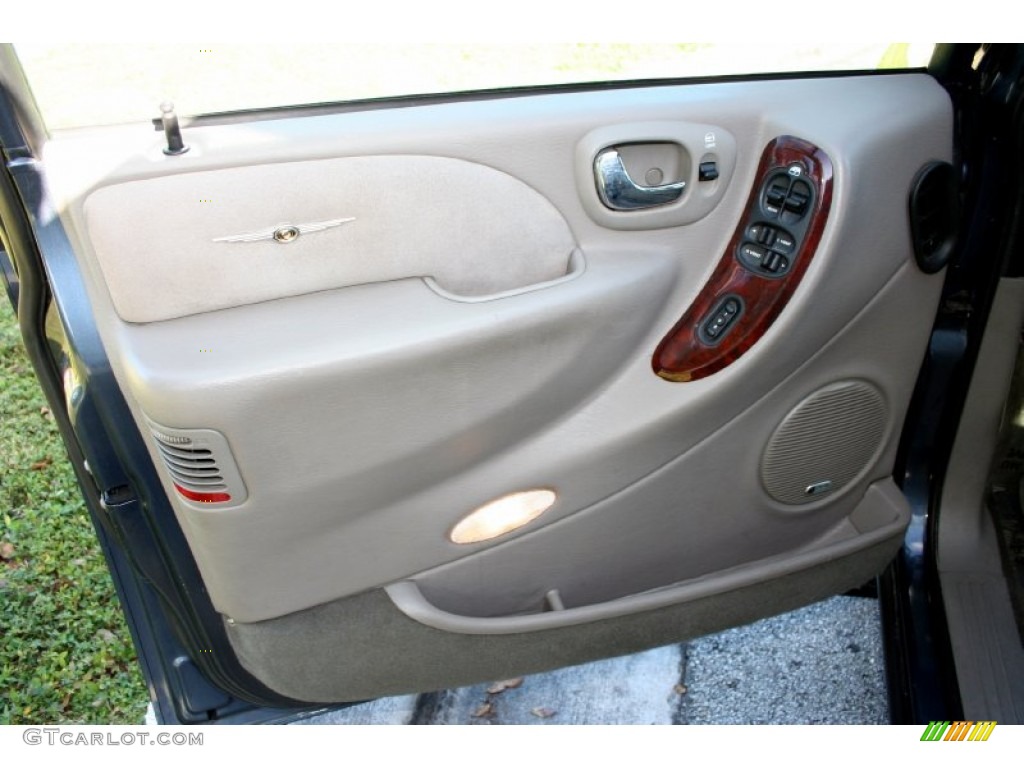 2001 Town & Country Limited AWD - Steel Blue Pearl / Taupe photo #25