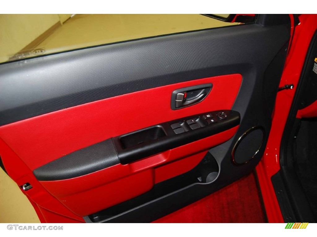 2010 Kia Soul Sport Red/Black Sport Cloth Door Panel Photo #57488219