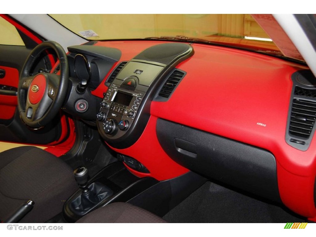 2010 Kia Soul Sport Red/Black Sport Cloth Dashboard Photo #57488363