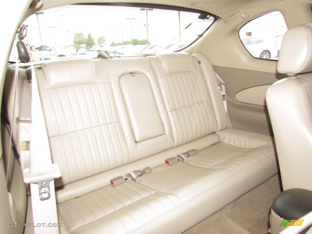 Neutral Beige Interior 2003 Chevrolet Monte Carlo SS Photo #57488554