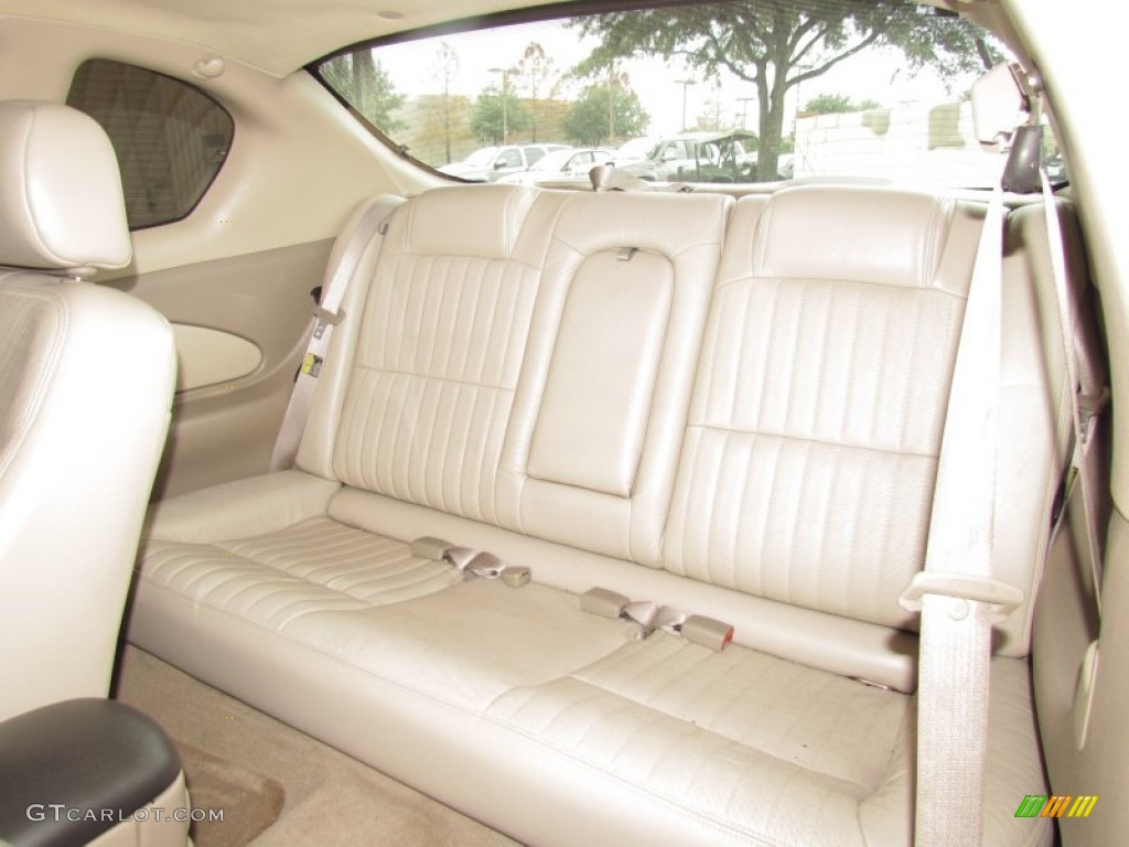 Neutral Beige Interior 2003 Chevrolet Monte Carlo SS Photo #57488569