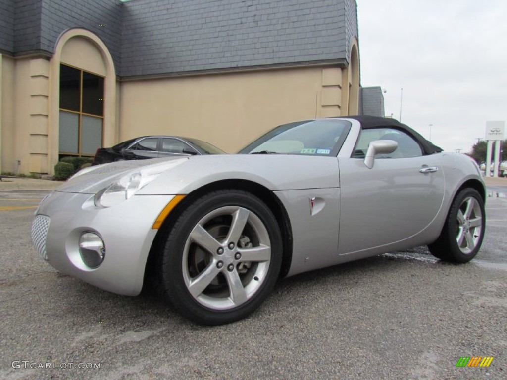 2006 Solstice Roadster - Cool Silver / Steel/Sand photo #8