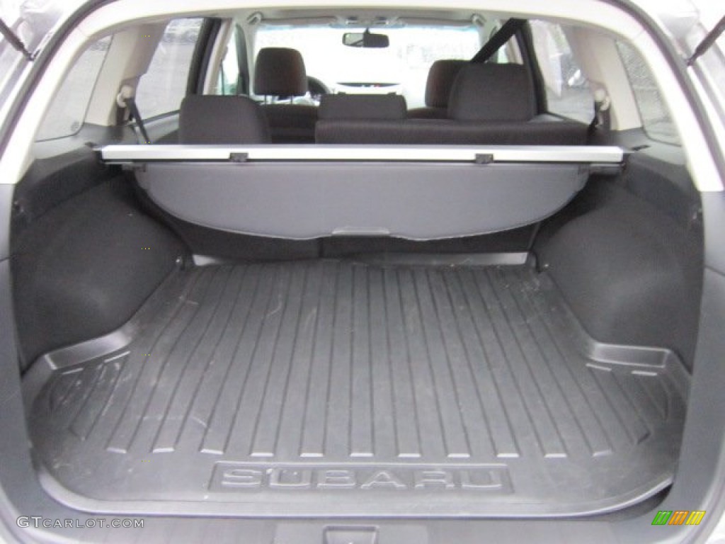 2011 Subaru Outback 2.5i Premium Wagon Trunk Photo #57491774