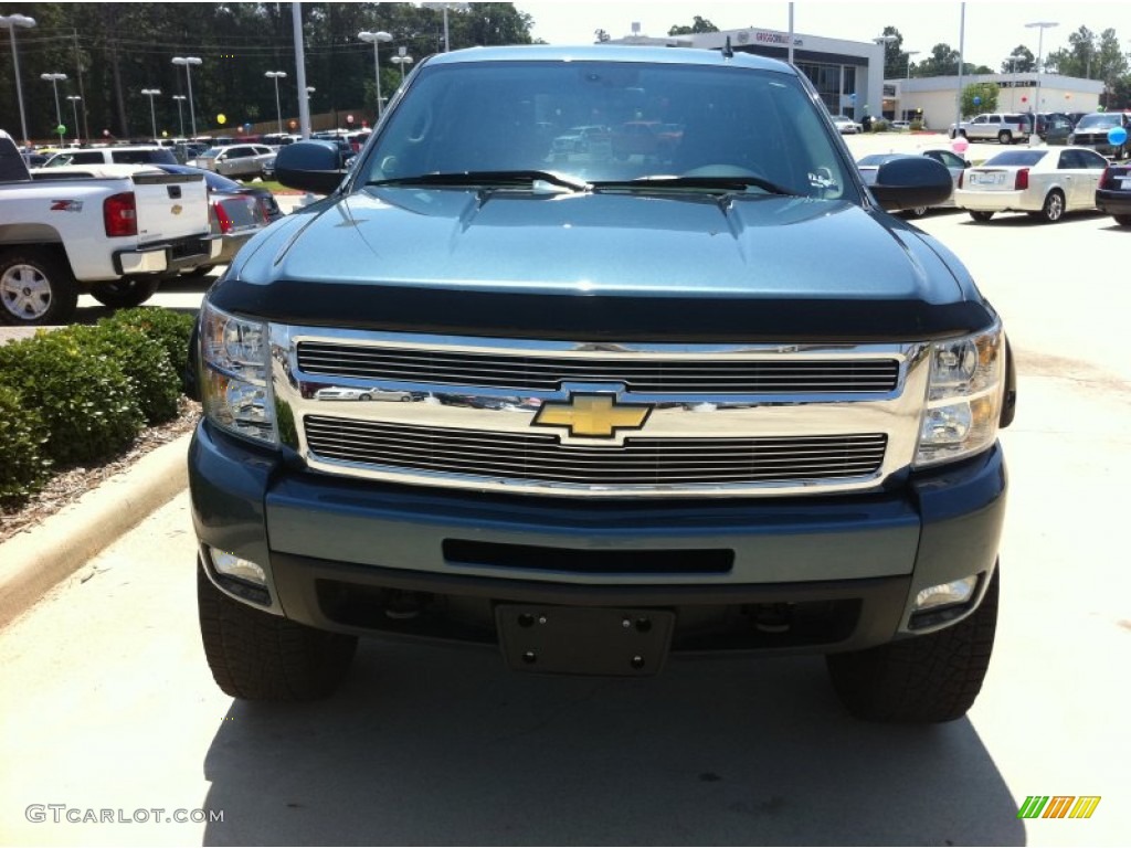 2009 Silverado 1500 LTZ Crew Cab 4x4 - Blue Granite Metallic / Ebony photo #3