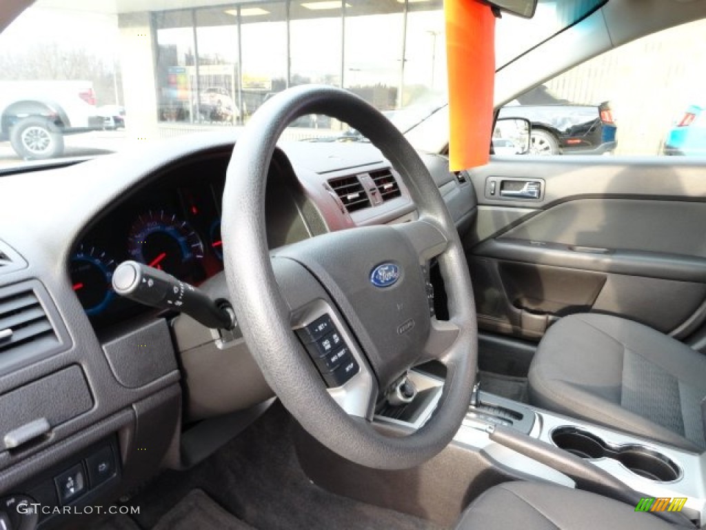 2011 Fusion SE V6 - Bordeaux Reserve Metallic / Charcoal Black photo #16