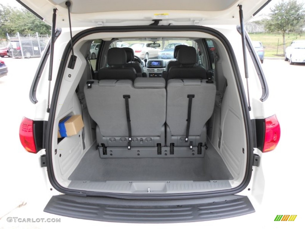 2012 Volkswagen Routan SE Trunk Photo #57503527