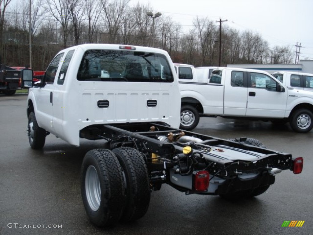 Oxford White 2012 Ford F350 Super Duty XL SuperCab 4x4 Dually Chassis Exterior Photo #57506947