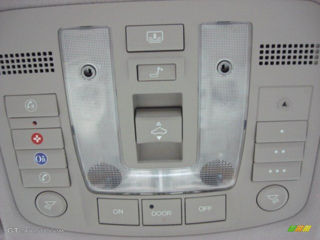 2005 Acura RL 3.5 AWD Sedan Controls Photo #57511390