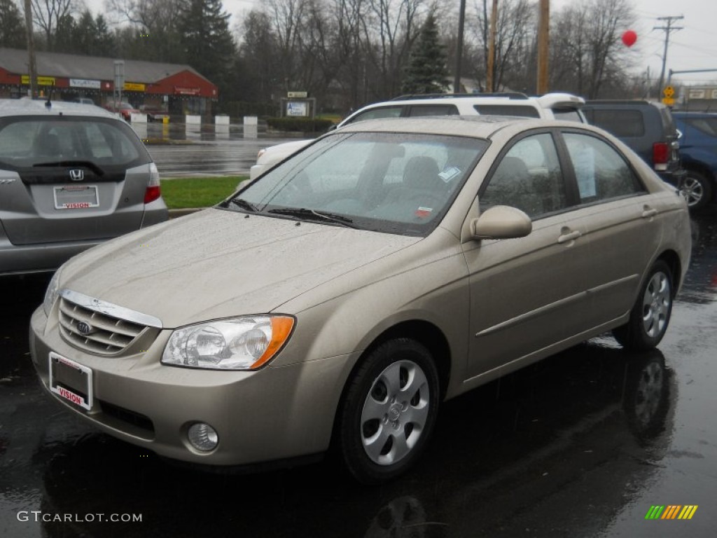 2005 Spectra EX Sedan - Sand Beige / Beige photo #1